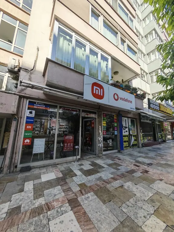 İstiklal Cadde Konumlu Fırsat Kurulu Düzen Cep Telefonu Bayii 2