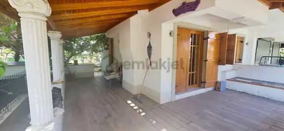 Dikili´de Kiralık Eşyalı Bahçeli Dubleks 2