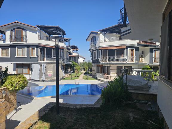 Manavgat Ilıca Mahallesinde Site İçi Satılık 4+1 Trıpleks Villa 2