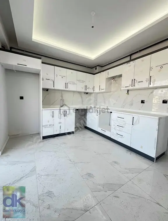 P- 71 Evler Mahallesi Satılık Özel Garajlı Site İci 2+1 Daire 1