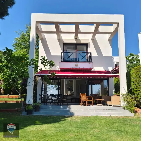 Kuşadası,hasan Vardar Vıllaları'nda,lüks,deniz Manzaralı Villa 1