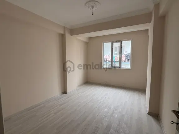 Alanyurt Yeni Mahallede Uygun Fiyata Satılık Ara Kat 2+1 Daire 1