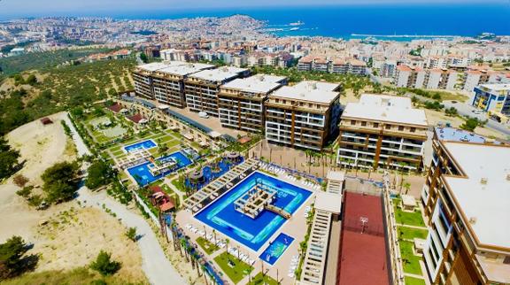 Kuşadası'nın En Prestijli Sitesinde Manzaralı Mobilyalı Dubleks 2