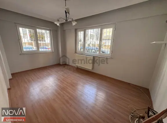 Manisa Kaynak Mah. 2+1 85m2 Köşe Çift Cepheli Kiralık Daire 1