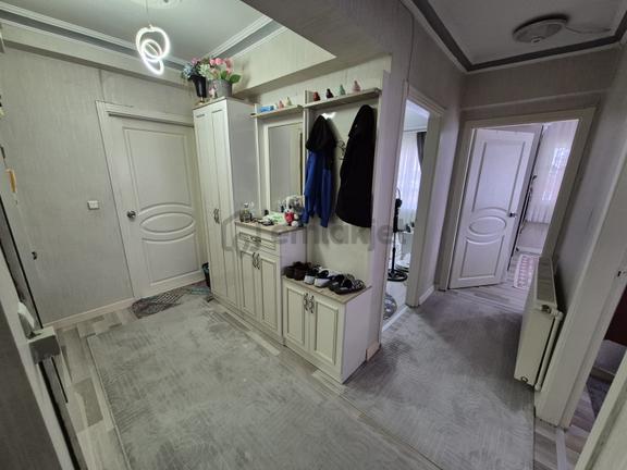 Albayrak'dan Cadde Yakını Ara Katta Full Yapılı 2+1 Geniş Daire 2