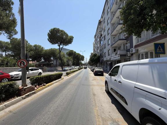Aydın Efelerde Merkezi Konumda Yatırımlık 3+1 Daire Doğalgazlı 2