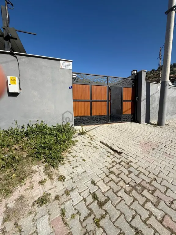 Çiftlik Mahallesinde Satılık Geniş Ve Muazzam Bahçeli Villa 2