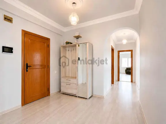 Remax Palm'den Cumhuriyet Mah.'de 3+1 Geniş Oturumlu Satılık 2