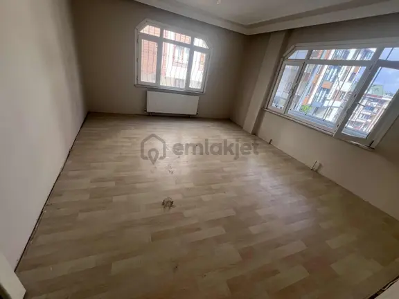 Eyüp Çırçır Da 3+1 Metroya Yakın Daire 1