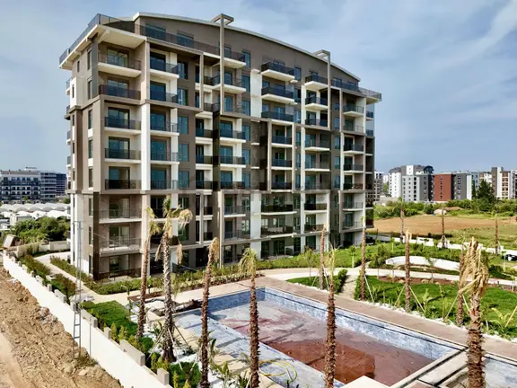 Altıntaş'ta Myra Taş Residence Sitesinde Satılık 1+1 Lüks Daire 1