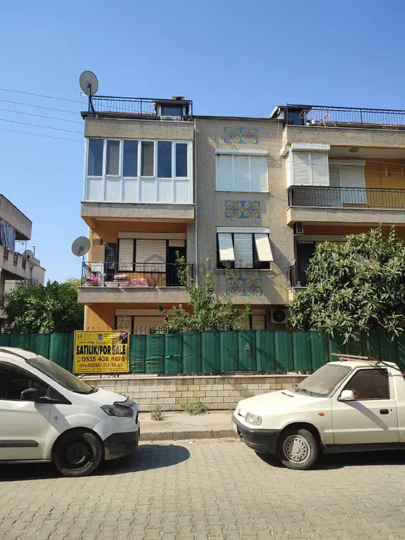 Hayıtlı Merkezde Satılık Komple Bina 1