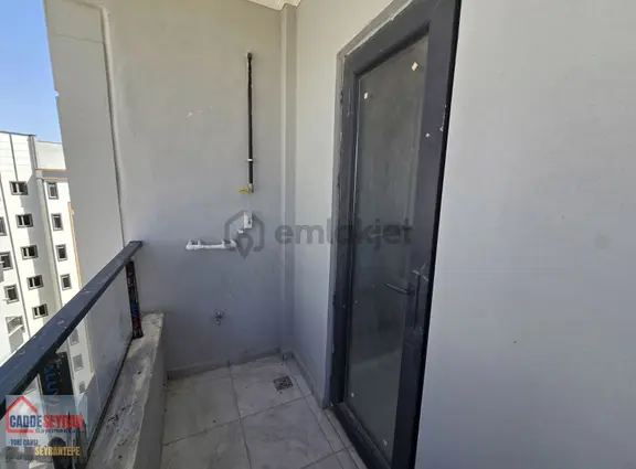 Cadde Seyran'dan Satılık 2+0 70m2 Kat 7/7 Hakim Lojmanları Yanı 2