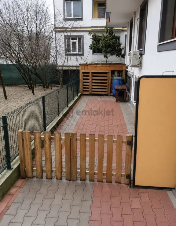 Arnavutköy Haraççıda 3+1 Satılık Bahçe Dublex Daire. 1