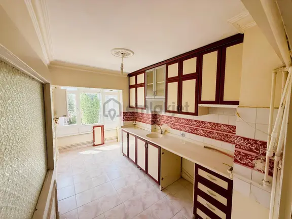 Es-as'tan Mareşal'de Ön Cephe Ara Katta Masrafsız 3+1 Kiralık 1