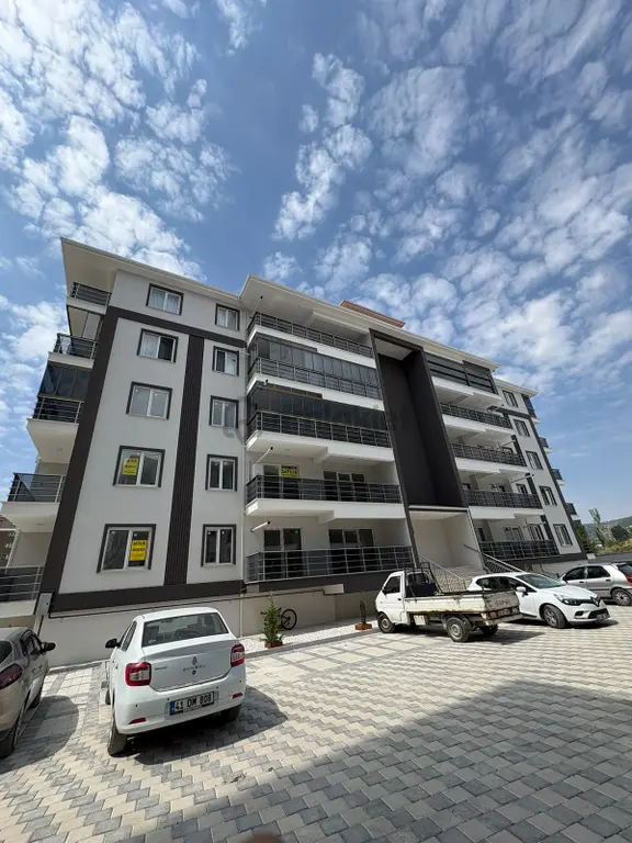 Muzaffertürkeş Te Site İçi 4+1 Sıfır Satılık Daire 1