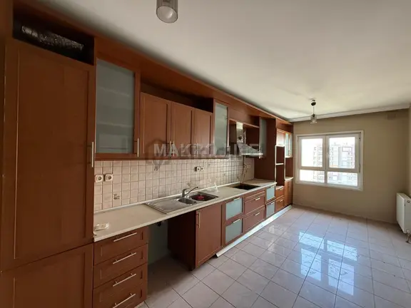 Kayapınar Yeniyol'da Kiralık Geniş Ve Ferah 3+1 Daire 2