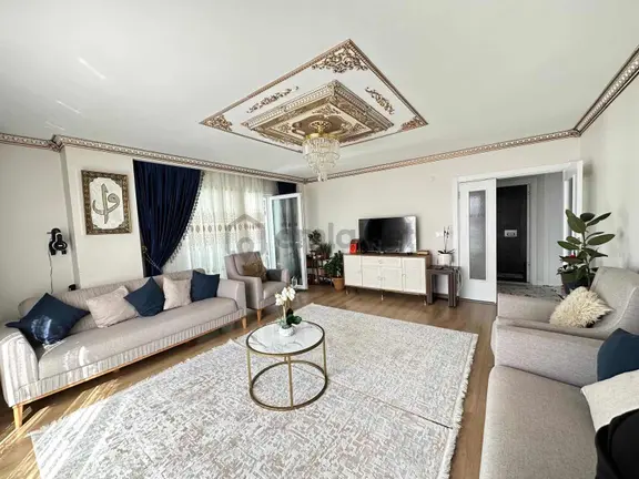 Emin Gayrimenkulden Göztepede Sitede 3+1 Satılık Daire 1