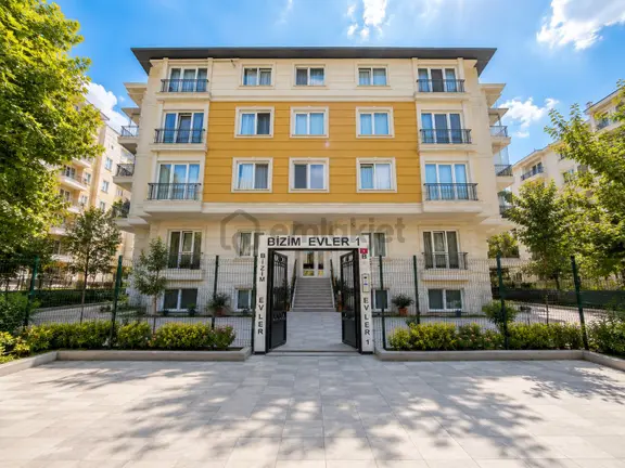 Beylikdüzü Yakupluda Site İçinde Satılık 2+1 Hazır Daire 2