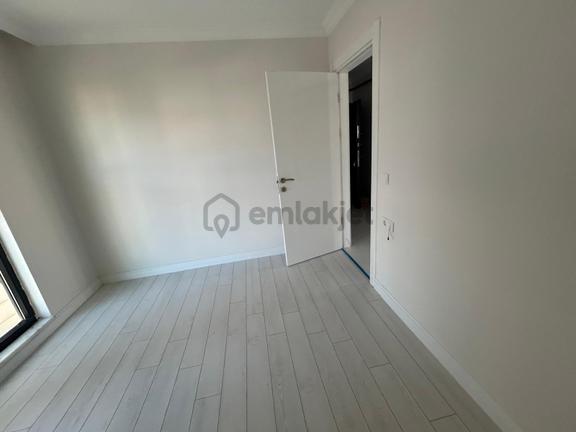 Edirne Cumhuriyet Mah, Dörtkaya'da Kiralık 2+1 Eşyasız Daire 2