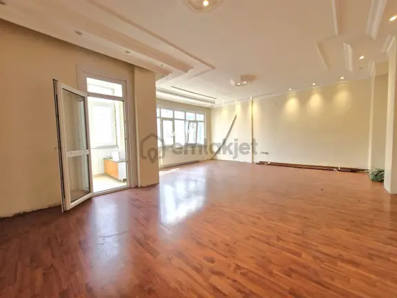 Yayla Çamlık Caddesi Yakını 3+1 3.kat Kiralık Daire 2
