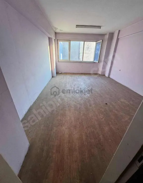 Merve Beyoğlu Gayrimenkulden Gazi Caddesinde Kiralık İşyeri ! 2