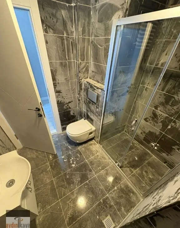 Fatih'te Satılık Sıfır 3+1 Asansörlü Balknlu Güney Cephe Dubleks 2