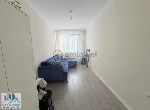 Sancaktepe Sarıgazi Mah Satılık 3+1 Arakat Daire 95m² Net 2