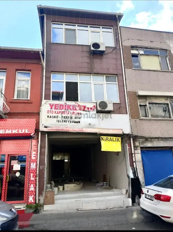 Yedikule Caddesi'nde 80 Metrekare Düz Giriş Dükkan ₺45.000 1