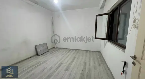 Darıcada 4 Katlı Deniz Manzaralı Oturmaya Hazır Bitmiş Villa 2