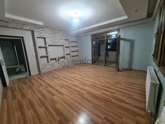 Aksoy'dan Havalimanı Kavşağı 3 + 1 Kiralık Daire Oturmaya Hazır 2