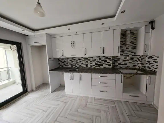Şehir Merkezinde Yeni Bina Arakat 2+1* 90m2 Daire 1
