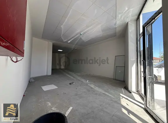 Erenler Emniyet Karşısı Ana Cadde Cephe Satılık Dükkan 2