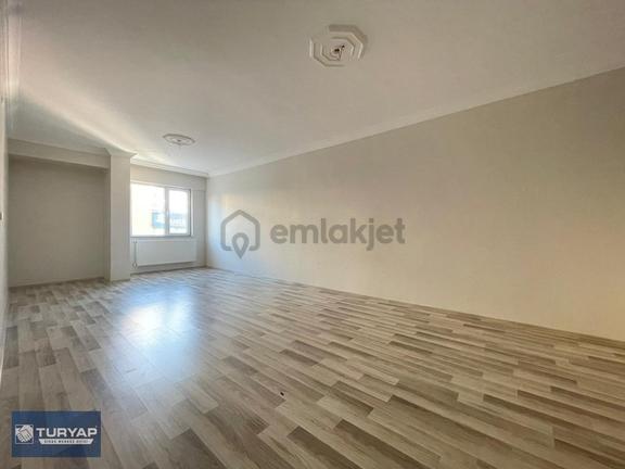 Turyap'tan Sivasın En Merkezi Konumunda Asansörlü Arakat 3+1 2