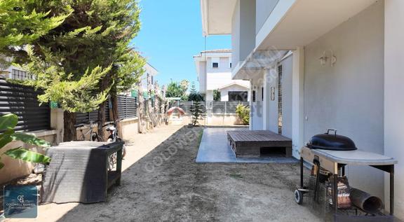 Alaçatı Göbene 717 M² Arsa İçinde Havuzlu Müstakil Villa 2