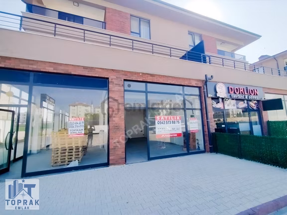 Toprak Emlaktan Yaşamkent De Kiralık Sıfır İş Yeri 2