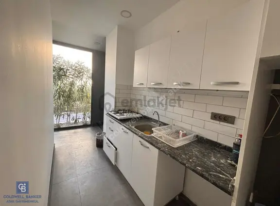 Urla'da Cadde Üstü Kiralık Ofis 2