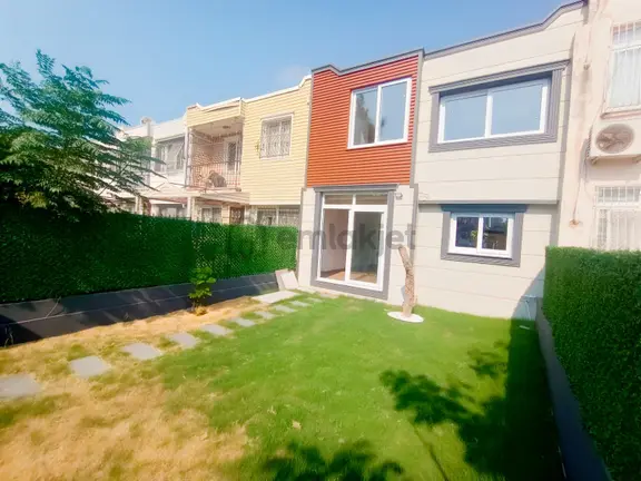 3 Ev Emlak'tan Yüzüncü Yıl Mh.müstakil Tadında Satılık 4+1 Villa 2