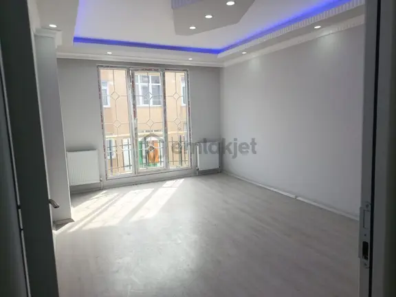 Sultangazi Yunus Emre Mahallesi Dublex 4+2 180 M² 1