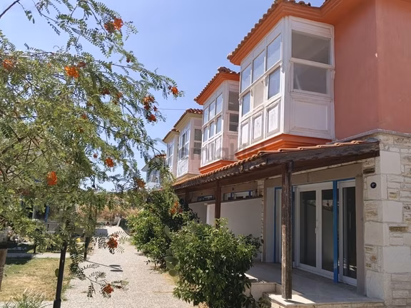 Foça Bağarası 2+1 Bahçeli Dubleks 1