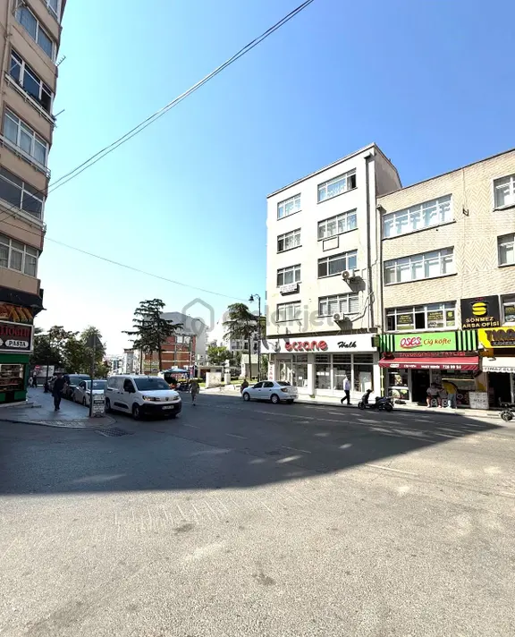 Silivri Alibey Mah.de Merkezi Konumda 3+1 Satılık Daire 2