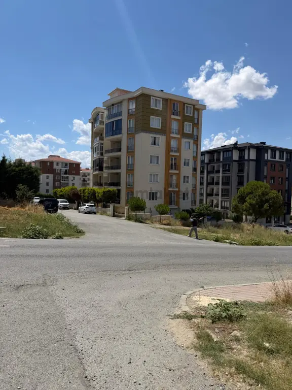 Silivri Yeni Mahalle'de 4+1 Geniş Ve Ferah Satılık Daire 2