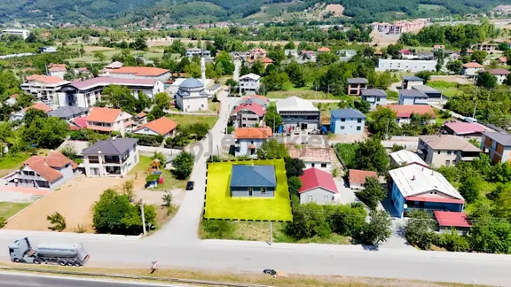 Ruşen Aydın Gyd'dan Kaynaşlı Kumluca Mah. Satılık Arsa Ve Ev 1