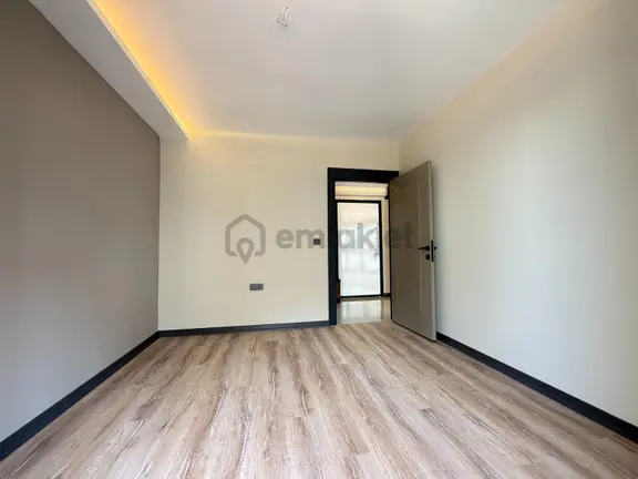 Alaçatı'dan İncekte Ara Kat Ön Cephe Satılık 1+1 2