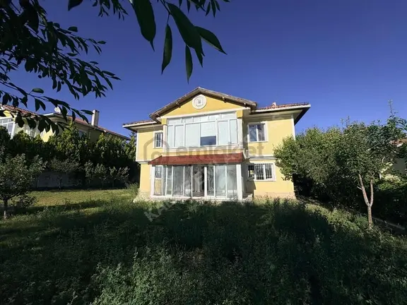 Kabze Emlaktan Eğri Köprü'de Satılık Villa..! 1