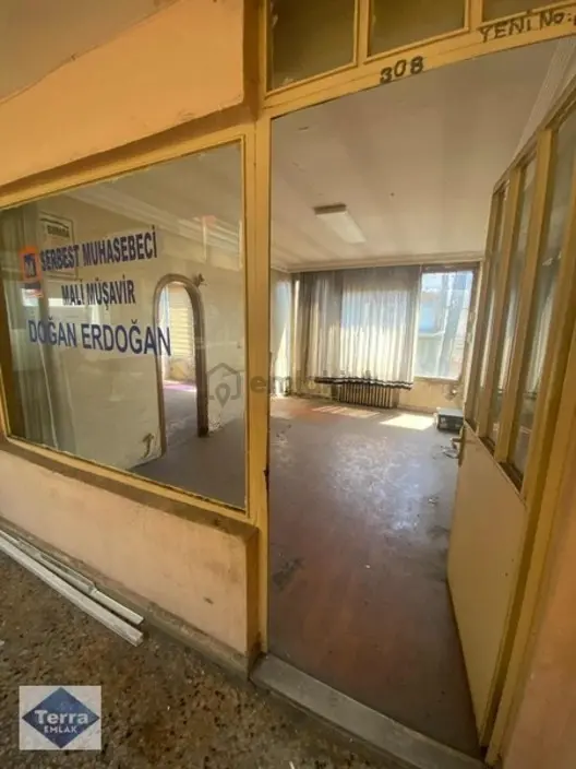 Karaköy Merkezde Emekyemez Mah De 50 M2 İşyeri Ofis . 1