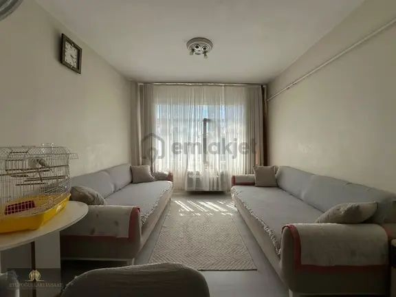 Bayrampaşa Bankalar Cad Üzerinde 1+1 Satılık 65 M2 Daire 1