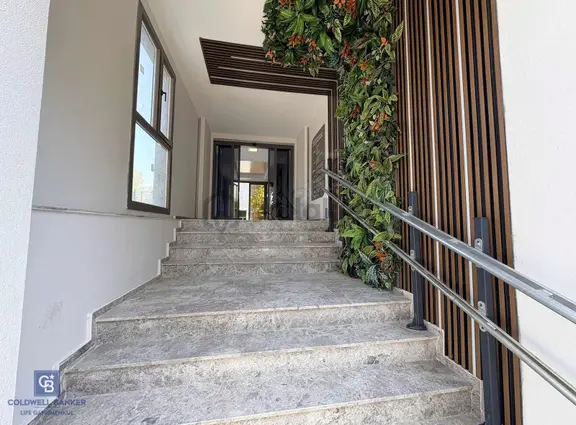 Sistem Rezidans Gaziemir'de Kiralık 1+1 Balkonlu Daire 1