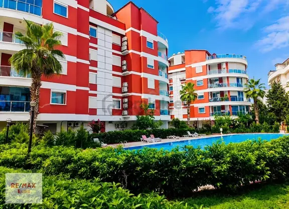 Konyaaltı Hurma'da Lüks Sitede Eşyalı Satılık 3+1 Dubleks Daire 1