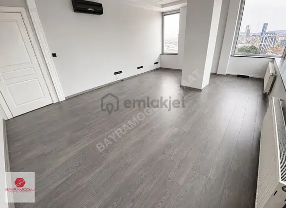 Ataşehir Yanyolda 200 M2 Ofis 2