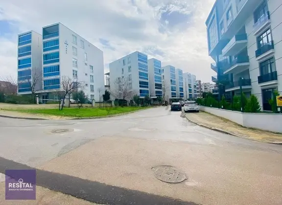 Okullar Ve Sağlık Ocağına Yakın Fırsat Fiyatlı Satılık Dükkân 2